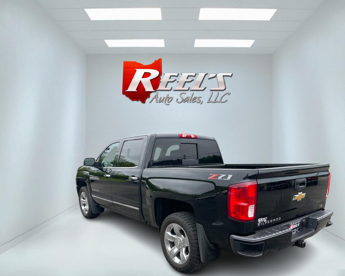 2018 Black /Black Chevrolet Silverado 1500 LTZ Z71 Crew Cab 4WD (3GCUKSEC4JG) with an 5.3L V8 OHV 16V engine, 8-Speed Automatic transmission, located at 547 E. Main St., Orwell, OH, 44076, (440) 437-5893, 41.535435, -80.847855 - This 2018 Chevrolet Silverado 1500 LTZ Z71 Crew Cab is a well-appointed and highly capable full-size pickup. It's powered by a 5.3L Vortec V8 engine paired with an 8-speed automatic transmission and 3.42 gearing, enabling an impressive 9,300-pound towing capacity. The Z71 off-road package includes f - Photo#8